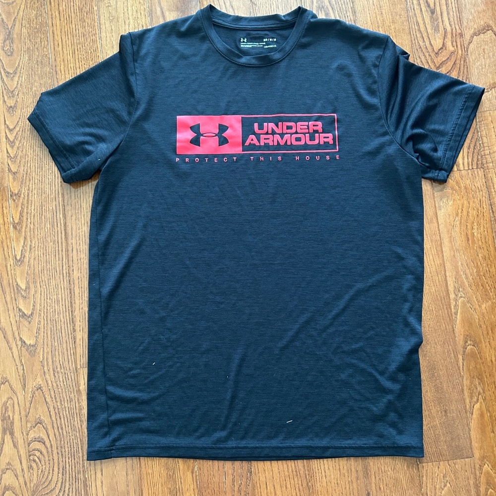 Under Armour M shirt EUC